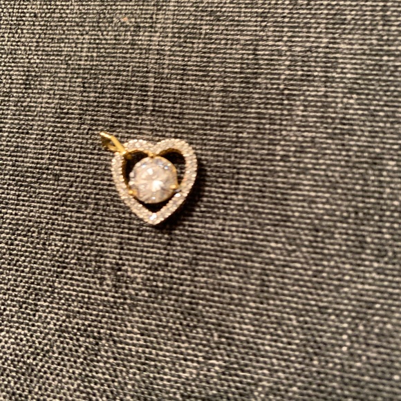 Gold plated heart charm - Picture 2 of 3